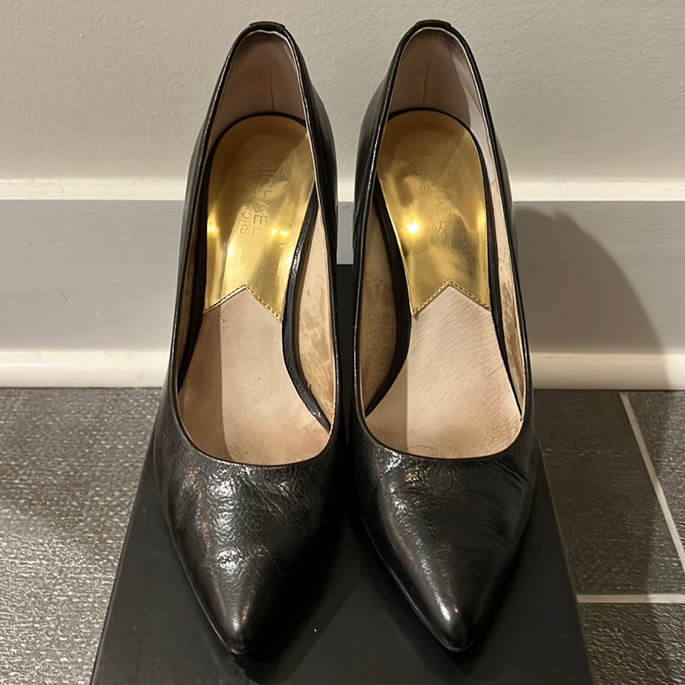 Michael Kors, Black Leather Pump — size 8.5